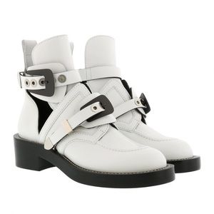 Balenciaga Cienture boots